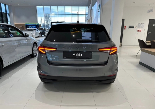 Skoda Fabia cena 97050 przebieg: 4, rok produkcji 2024 z Zawichost małe 121